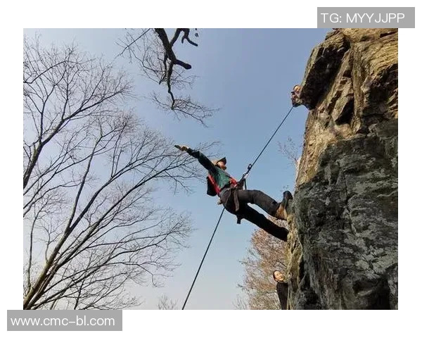 南京攀岩队包夹体系的战术解析与实战应用探讨